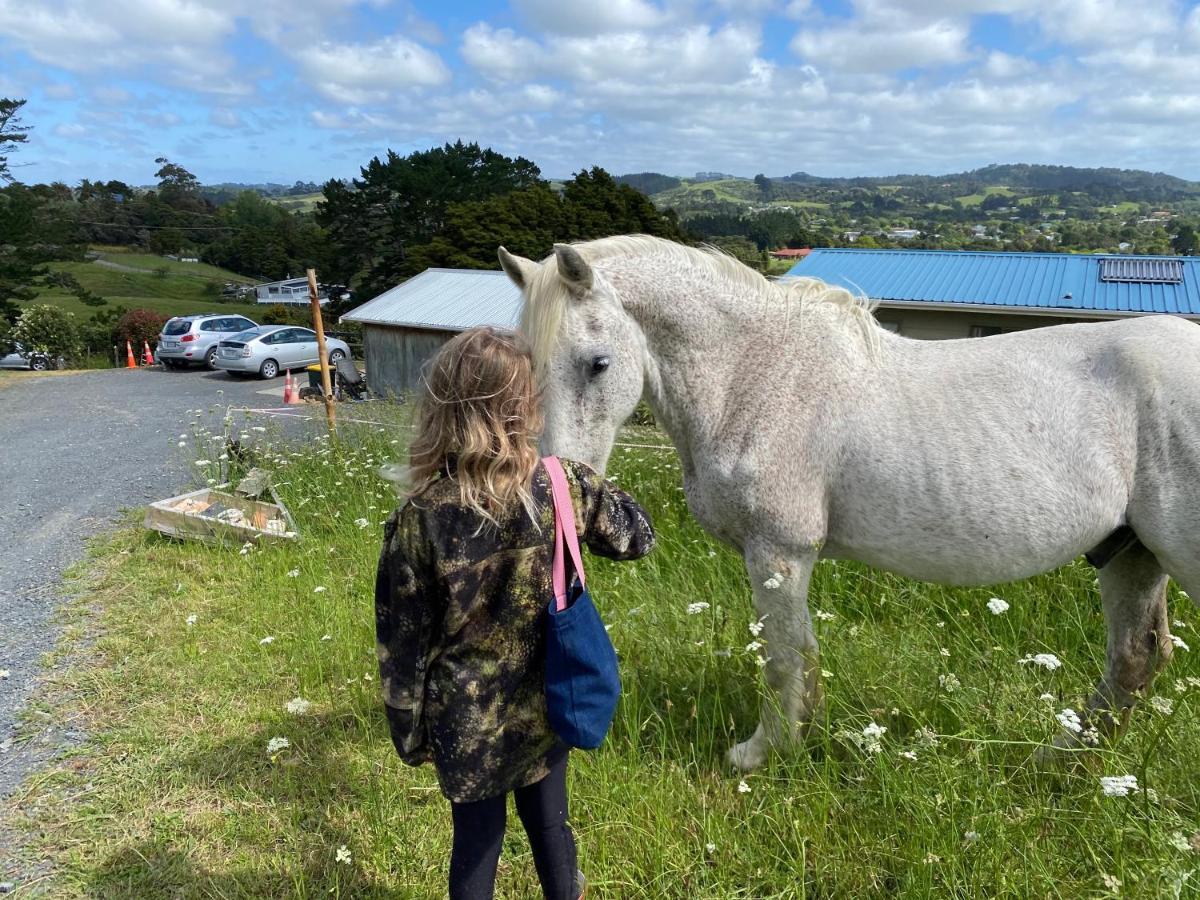 Pukeatua Farmstay Waimauku Buitenkant foto