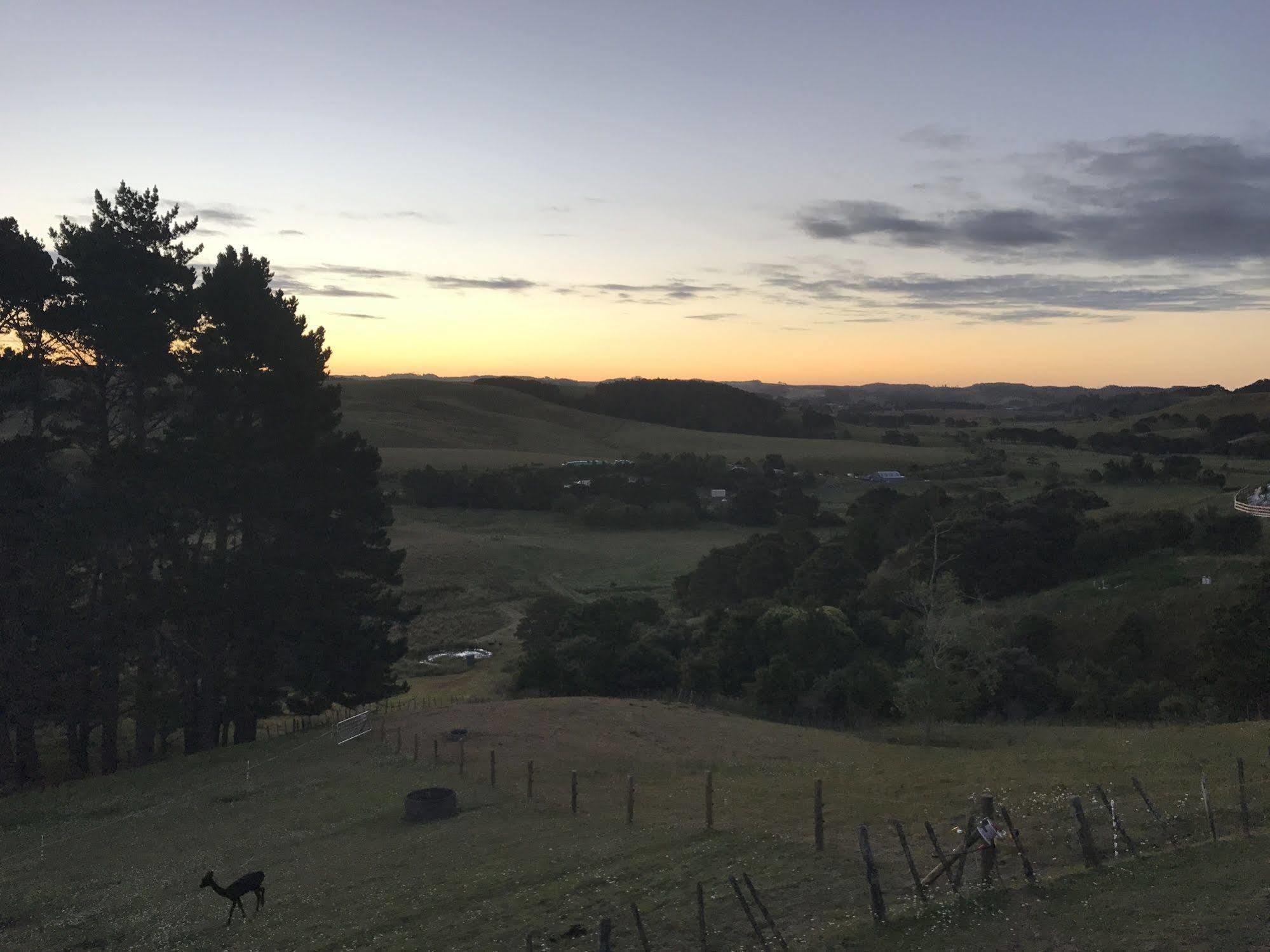 Pukeatua Farmstay Waimauku Buitenkant foto